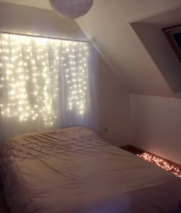 Chambre avec store occultant