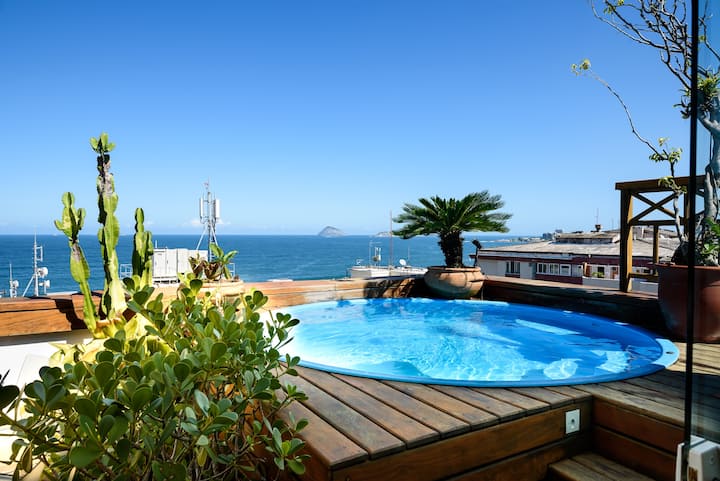 Ocean View Penthouse in Copacabana w/ heated pool