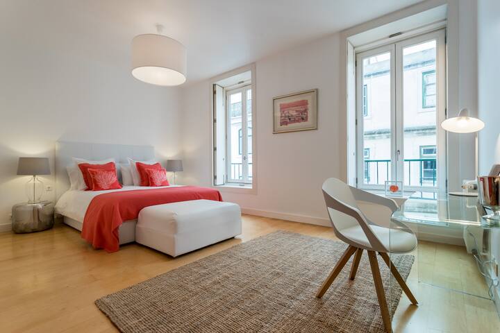 Stunning Chiado gallery image 2