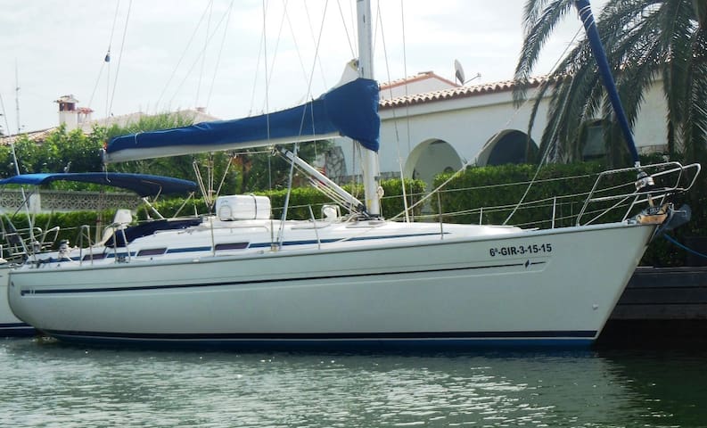 Velero Bavaria 41 listo para navegar