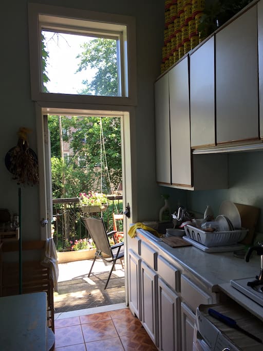 Kitchen with backdoor