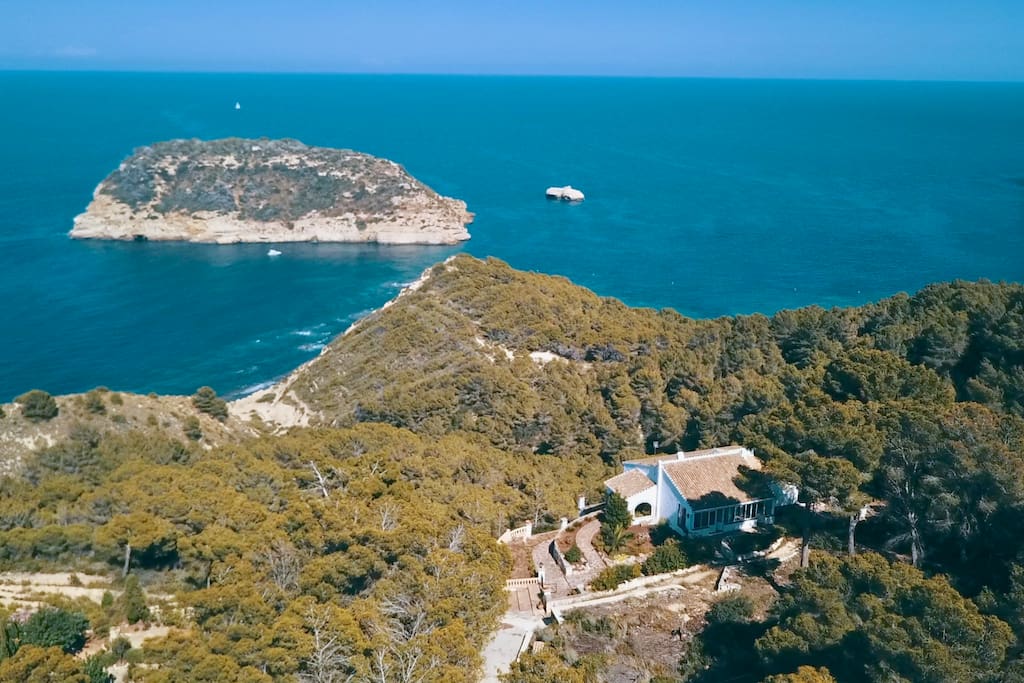La casa frente a la isla del Portichol