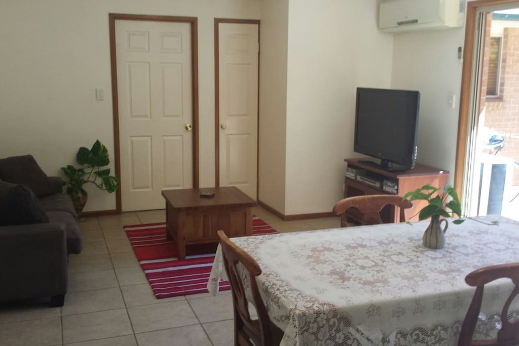 Open Plan Airconditioned Lounge/Dining