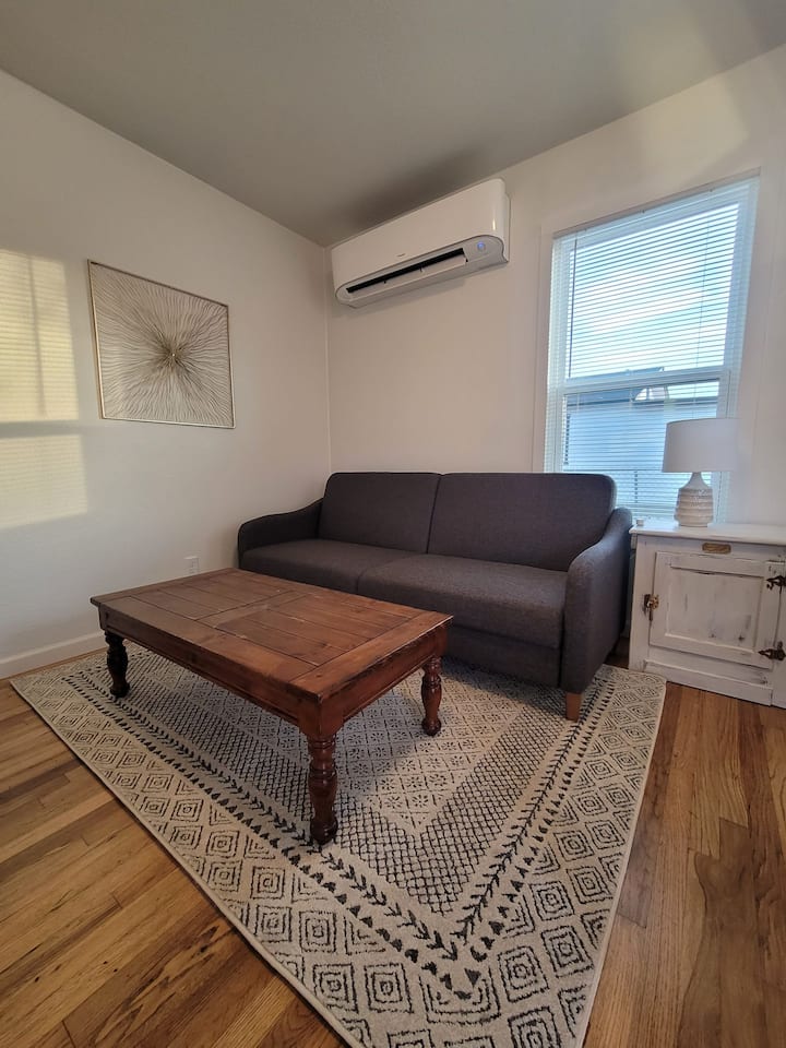 Chic Townhome - Copperas Cove, TX