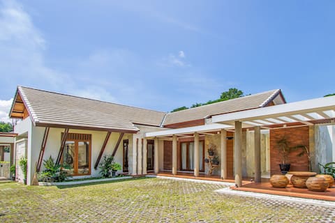 Ndalem Prabawan Private Villa