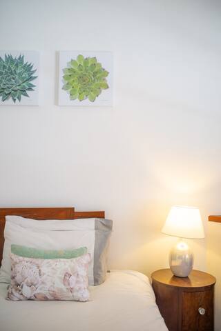 De Waterkant house for 8 (no load shedding) gallery image 2