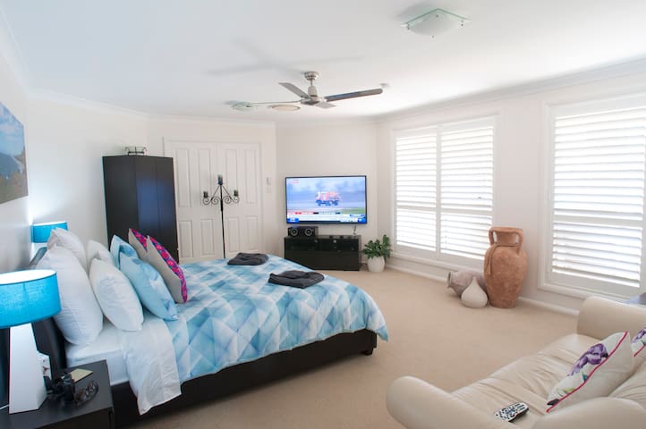 Private studio at Lighthouse Beach