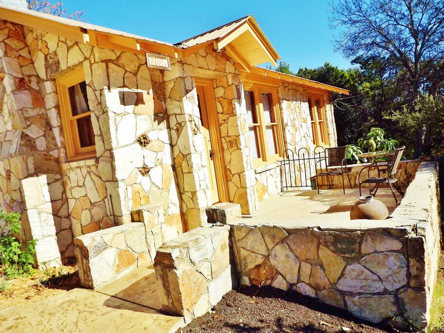 The front patio is a lovely place to sit and have morning coffee, a meal or drinks. There is a small fire pit.