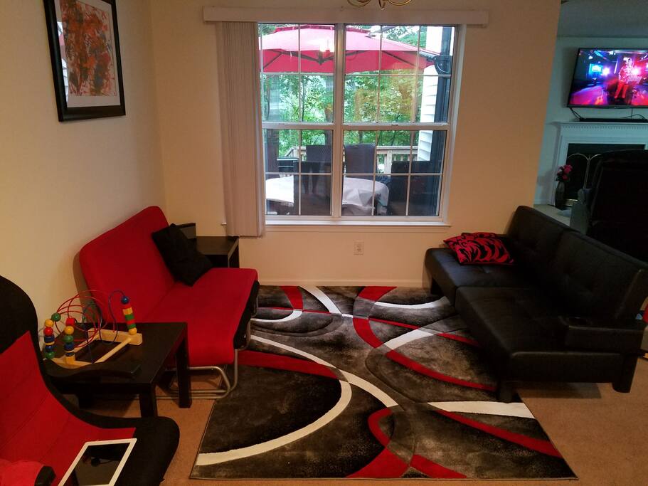 Kids play area, next to the living room.