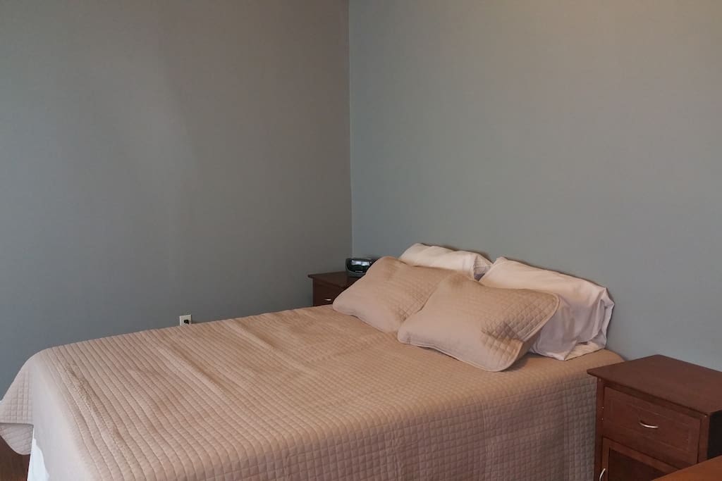 Bedroom 1 - Master