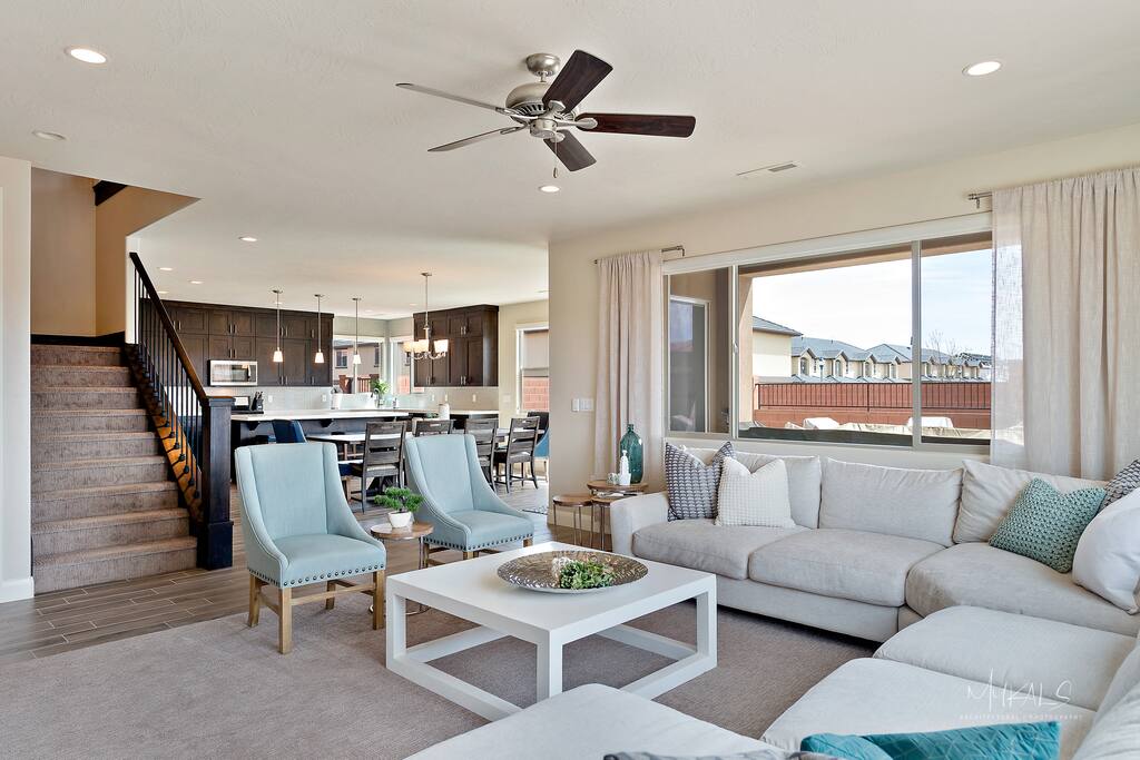 Large Spacious Floor Plan