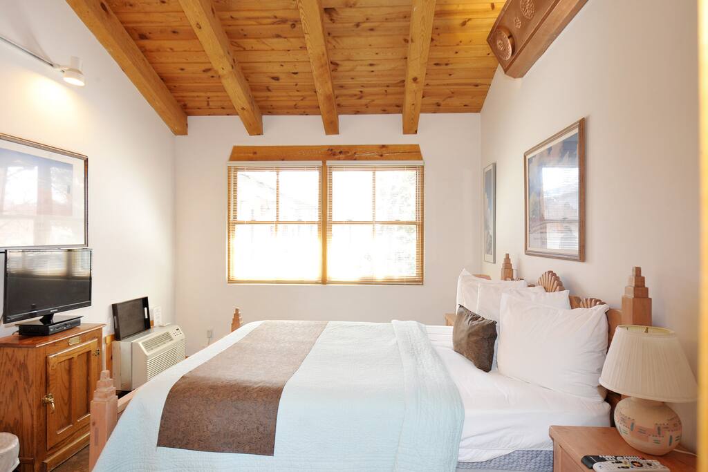 Room 12