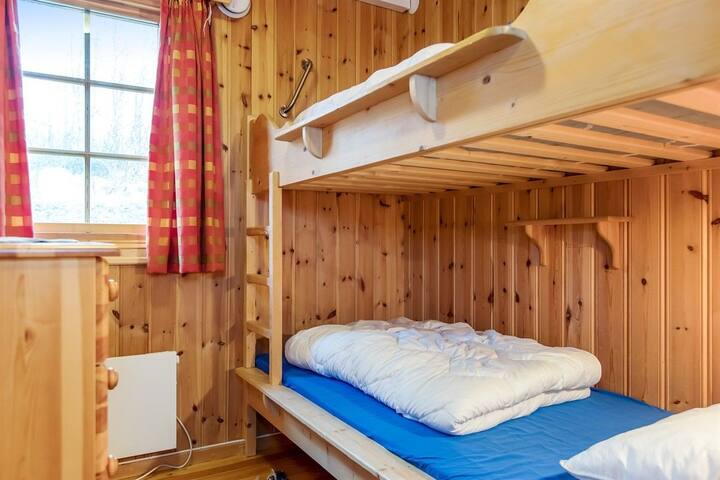 Спалня 3 със стая за 2 / спалня с 2 легла (снимка: Inviso)