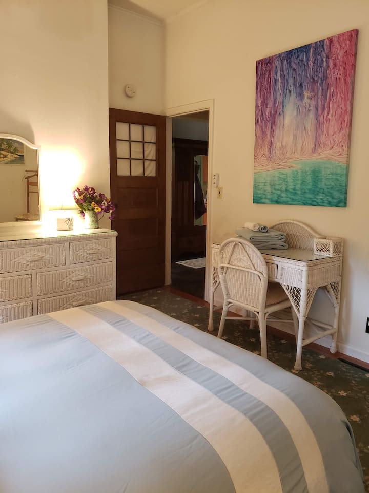 Hyrja e dhomës së gjumit