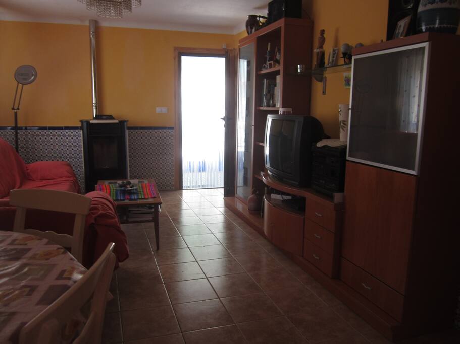 Otra panorámica cuarto de estar con estufa pellet