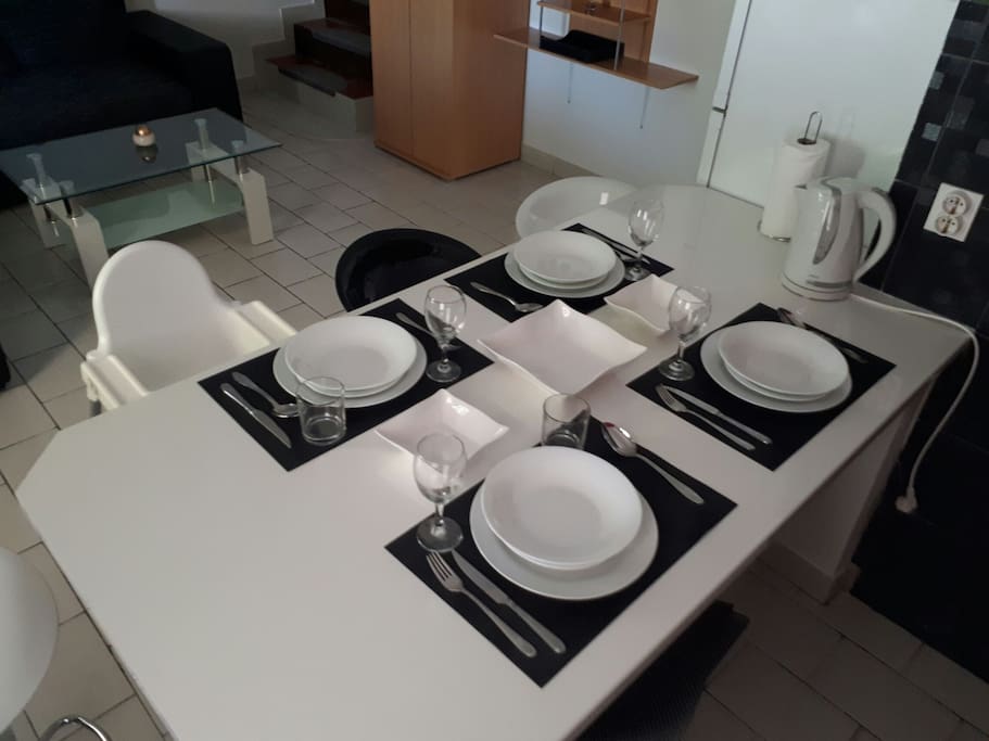 Kitchen table