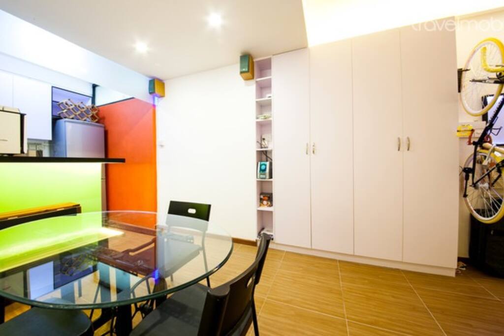Dining set changed to wooden