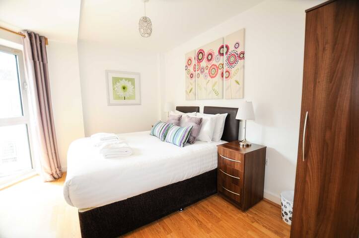 Hamilton Court 2 Bed Superior gallery image 3