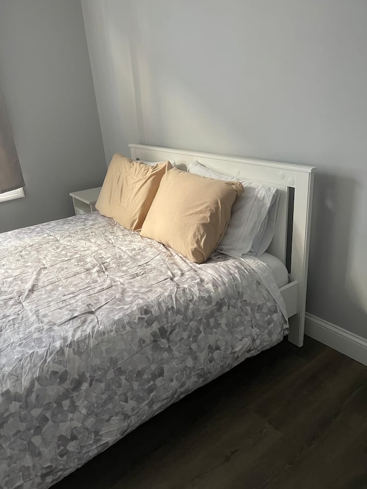 Chumba cha kulala 3, kitanda kimoja cha malkia