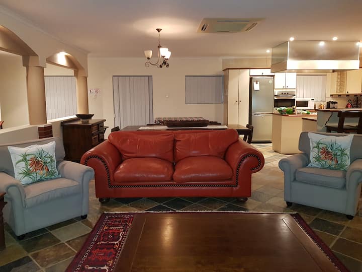 House Akasia - Jeffreys Bay