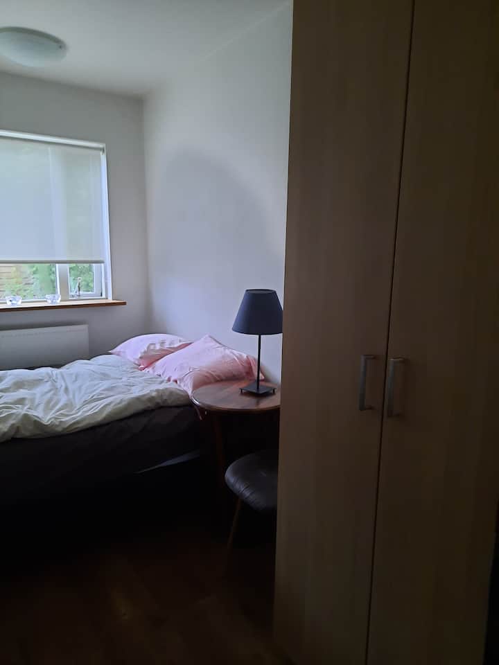 Спалня с двойно легло