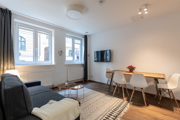 Athena – 2-bedroom Apartment In Munich City Center - Munich