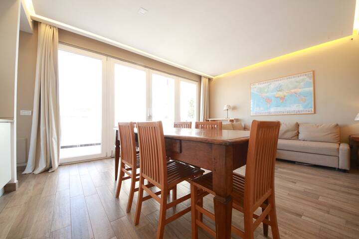 Luxury SUITE with terrace in historical center gallery image 3