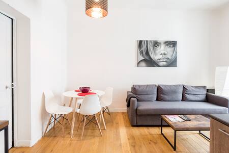 beautiful renewed 1 bdr apt balcony