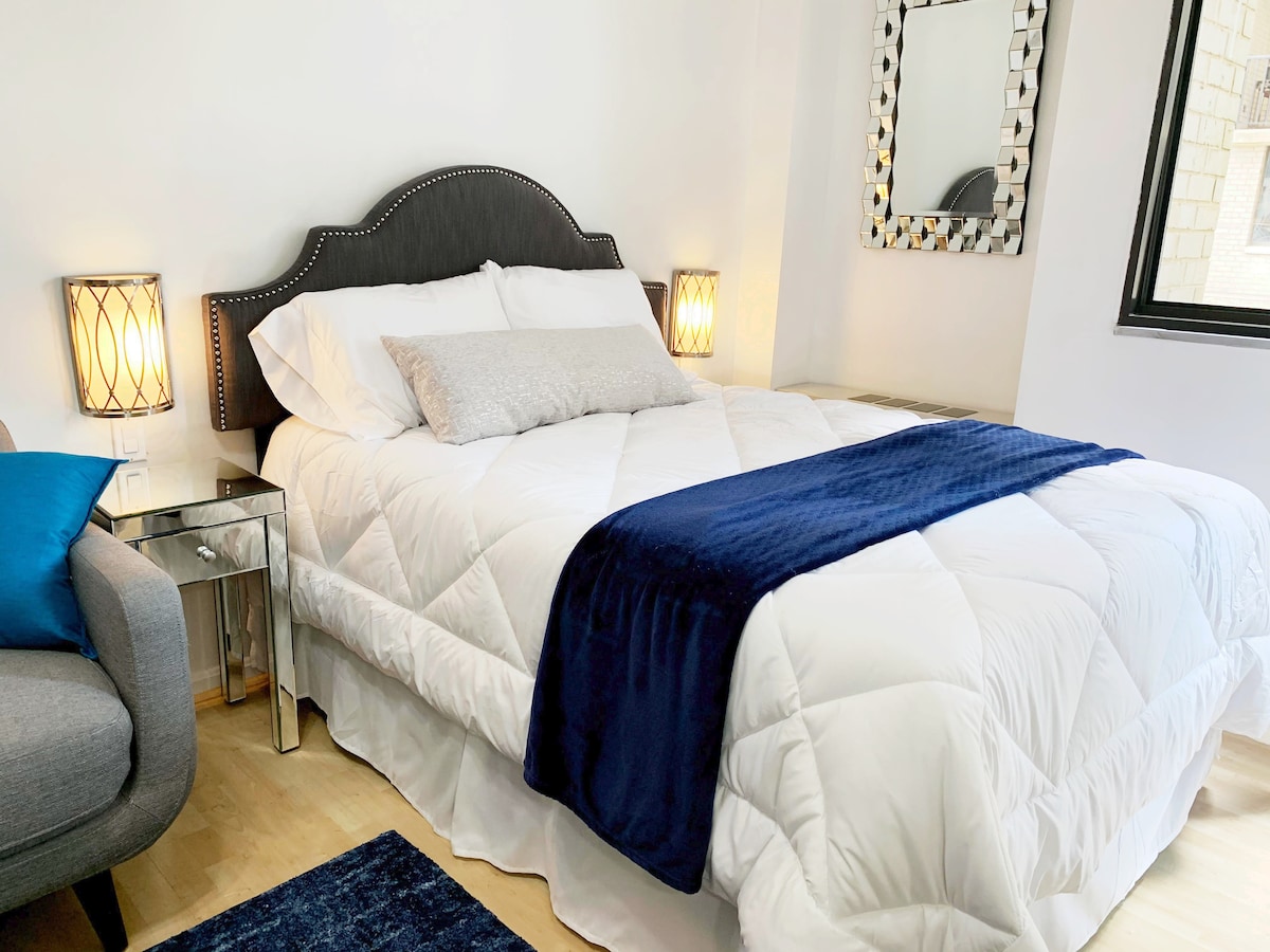 เตียงใหญ่/เตียงคู่พร้อมเครื่องนอนหรูหราและหรูหรา