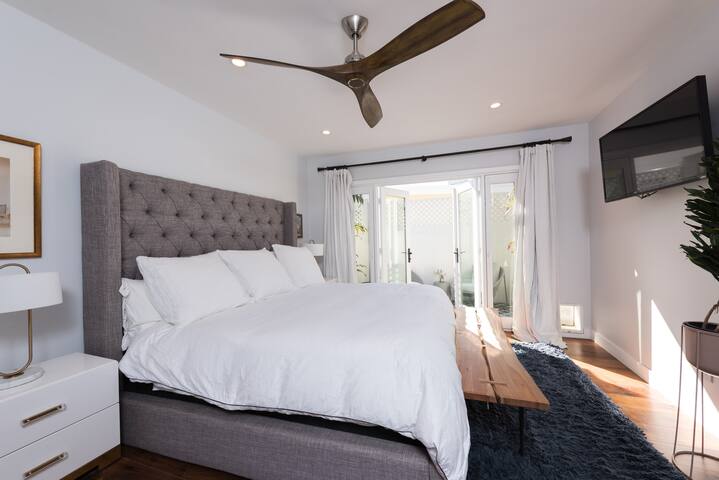 Luxury Beach Home Windansea gallery image 5