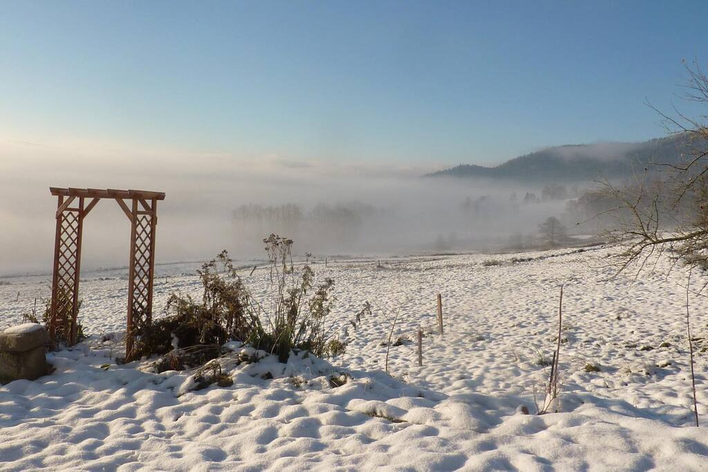 Vue d'hiver depuis le jardin