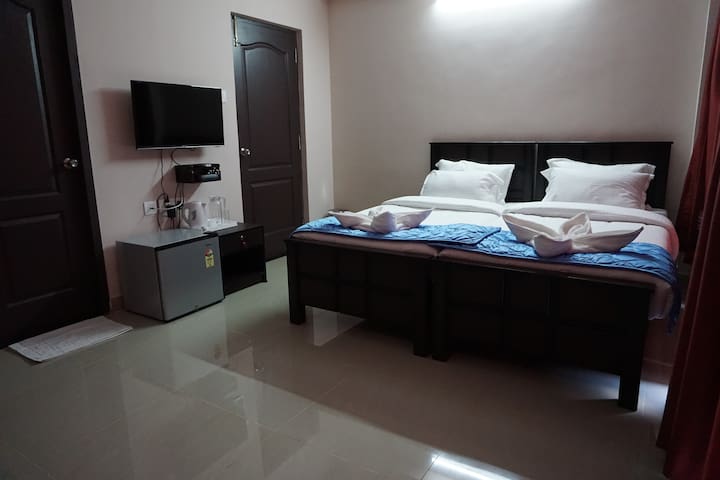 Standard Double Bedroom OMR
