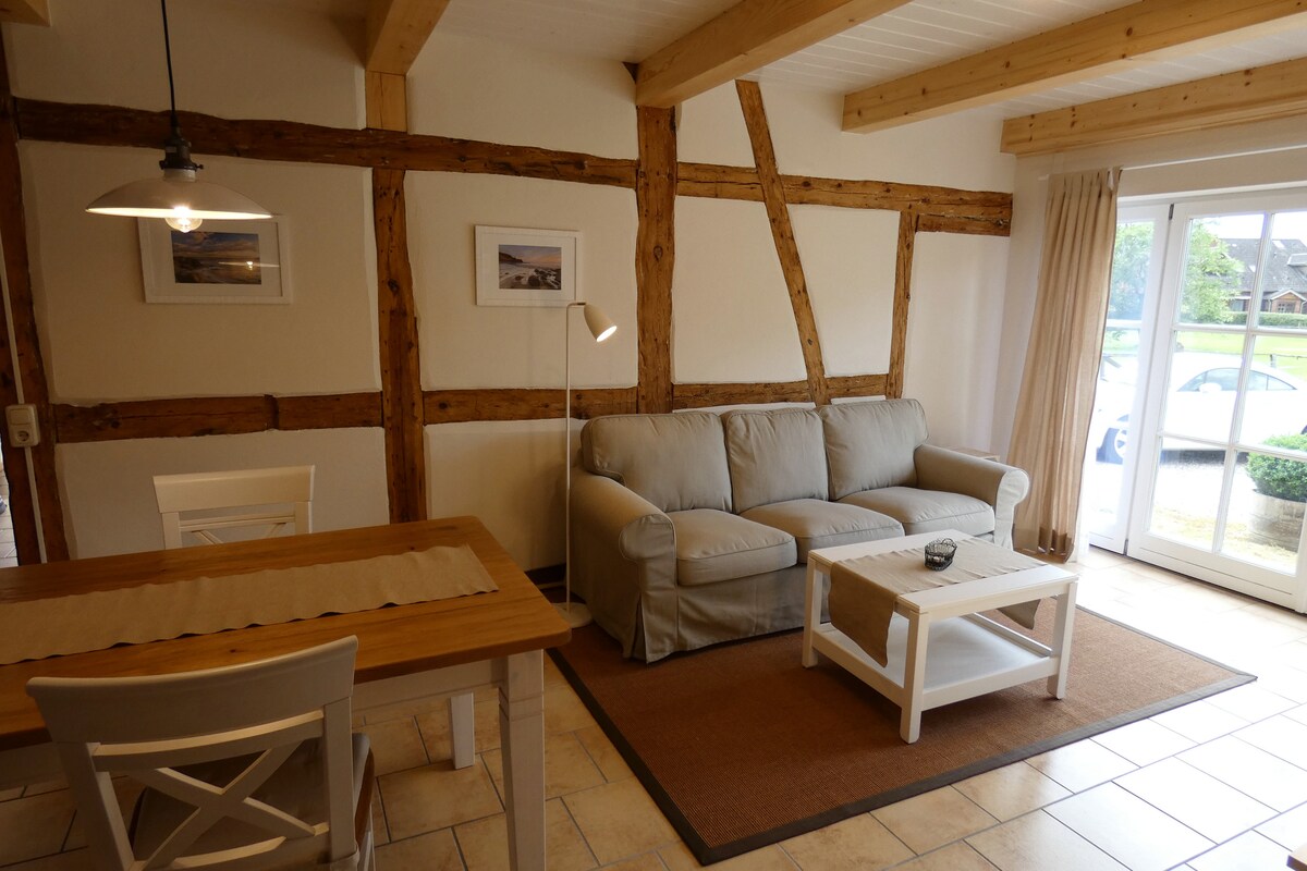 Successful Airbnb property: Vacation in a historic half-timbered house - Alte Tenne in Schashagen