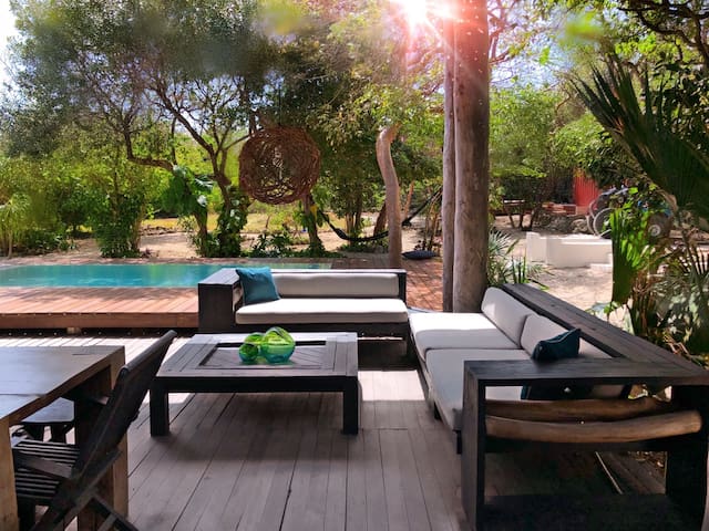 7 out of 5 stars! Caribbean Jungle Tree House