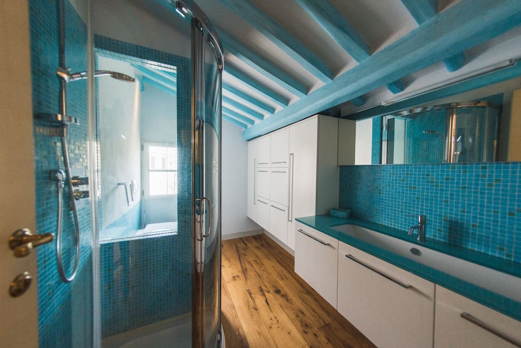 bagno con doccia