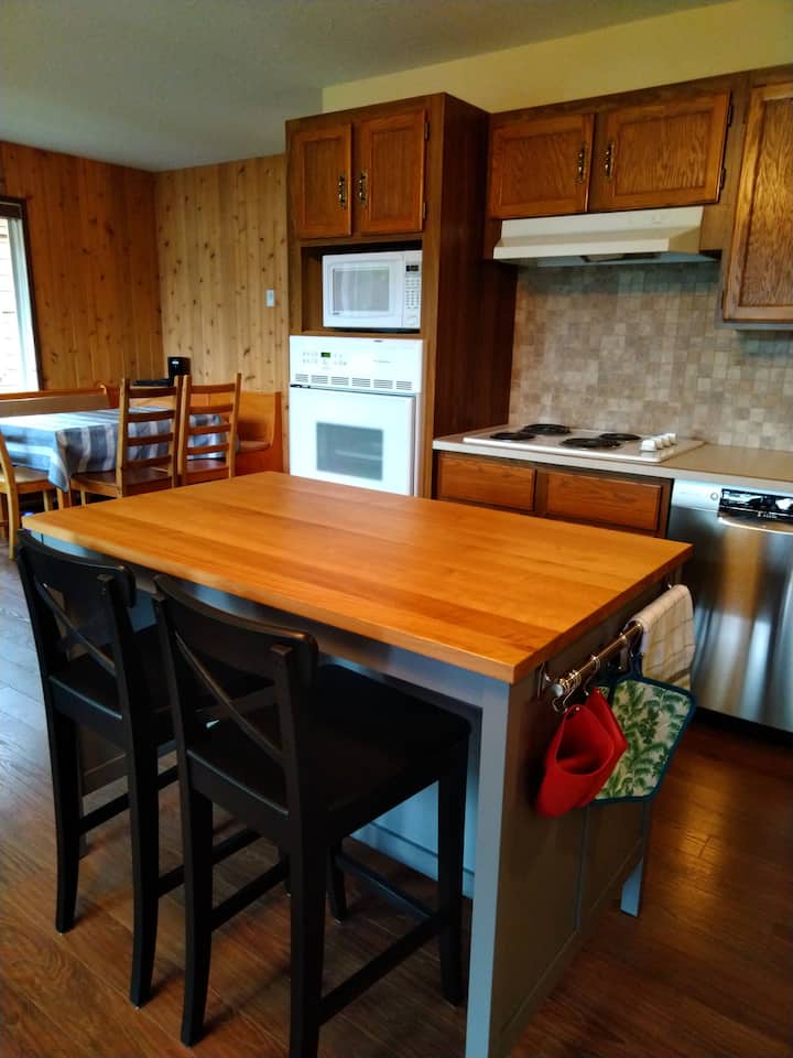 10 Best Cabin Rentals In Sicamous, Canada Updated 2024 Trip101