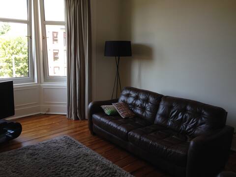 Double room to let in stunning tenement flat.