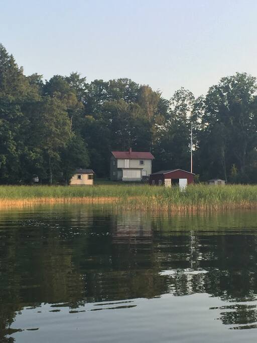 The houses seen from the raft.