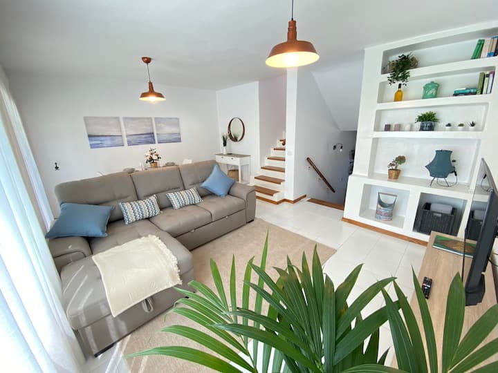 Playa Bastian 27: Pool & Sea Views + Rooftop Bbq - Costa Teguise
