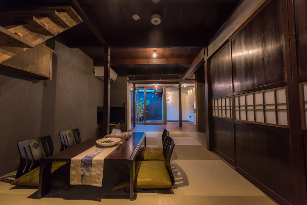 Welcome to stay at Fukuya near Kamo river. 欢迎您入住百年老宅,福家・鸭川东馆。