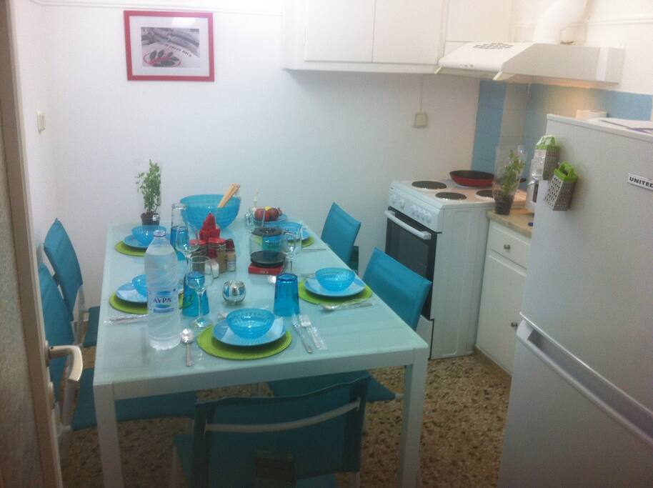 Kitchen with 5 places and furbished.