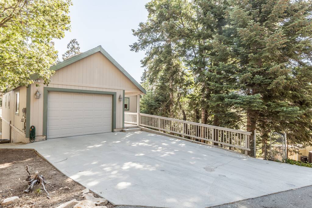 Single car garage available for your use