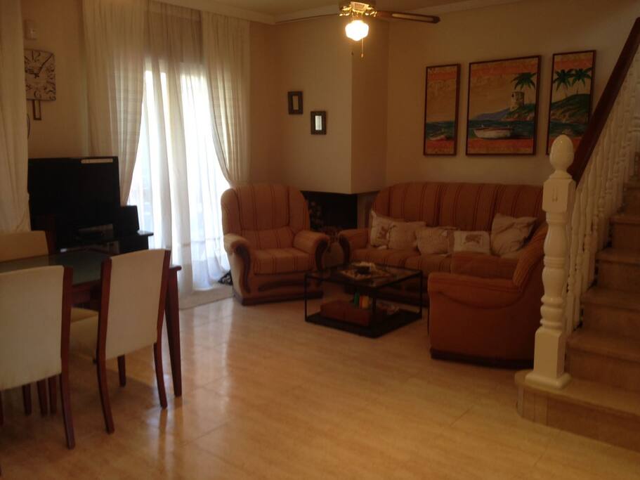bib and comfortable salon