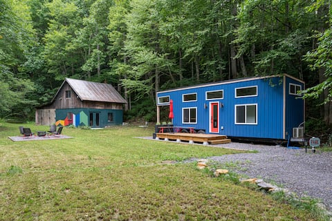 Popular Airbnb listing: Falcon’s Folly ~ A cozy creek-side retreat in Black Mountain