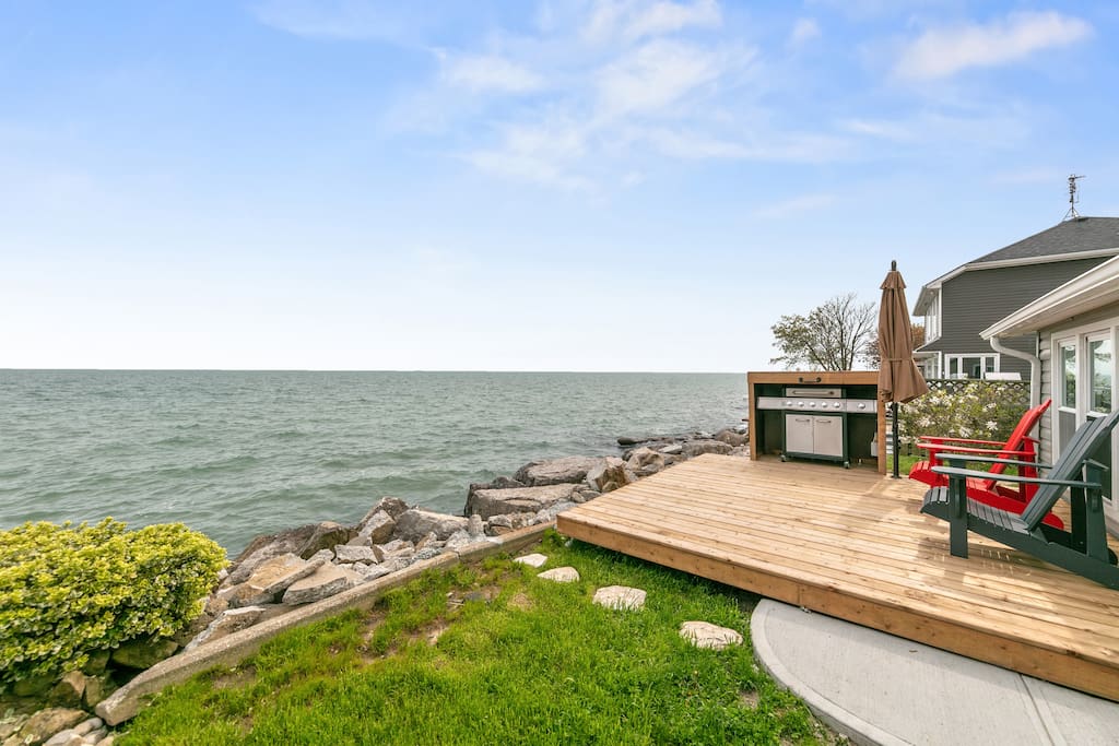 Lakeview Inn Cottages for Rent in Kingsville, Ontario, Canada