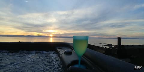 Ô Quai 516 Chalet Directly on the River