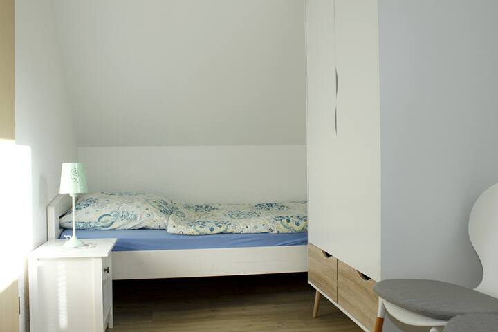 Საბავშვო ოთახი ზედა სართულზე