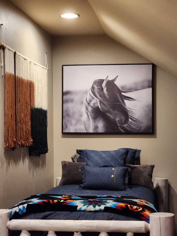 Twin Bedroom