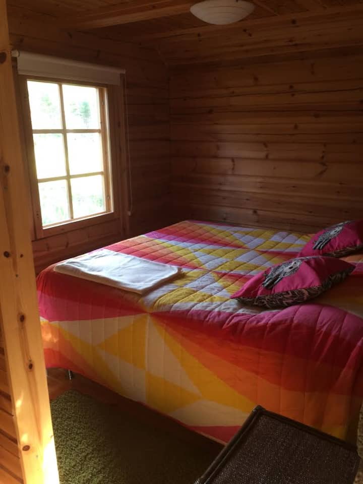 ห้องนอนชั้นล่าง 