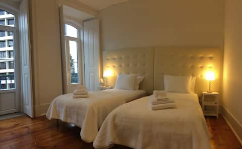 Airbnb em destaque: Central Lisbon Classic Apartment - Av. Liberdade em Santo António